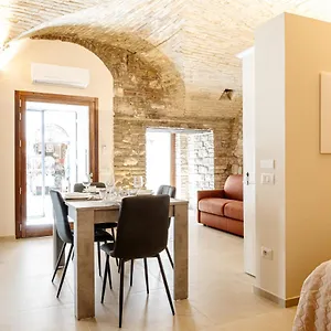 Loft Moderno In Centro Storico Appartamento